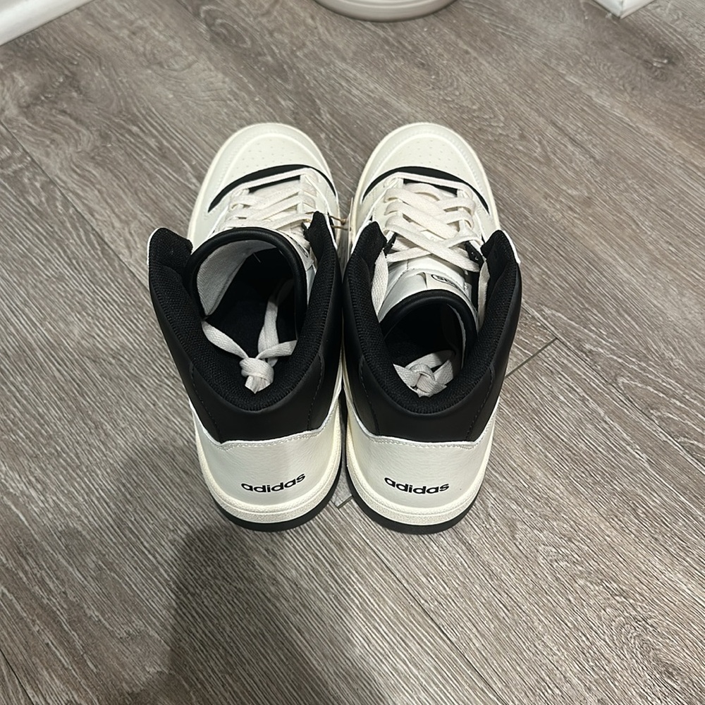 BNWT Adidas white/ cream and Black High-Tops ( multi sizes) - Picture 4 of 10